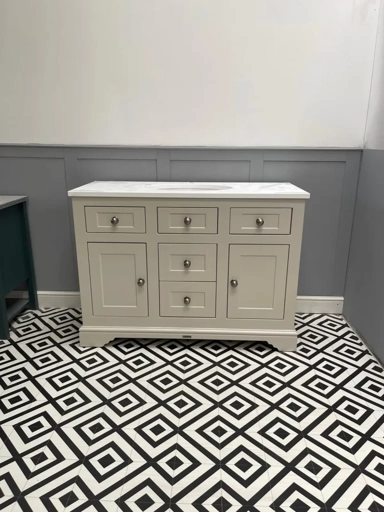 Hampton Large Painted Vanity Unit | Fitted with Undermount Basin